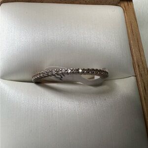 Elegant Silver Women's Ring